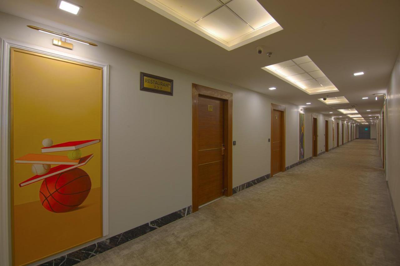 Hotel Bay Laurel Retreat Фаридабад Екстериор снимка